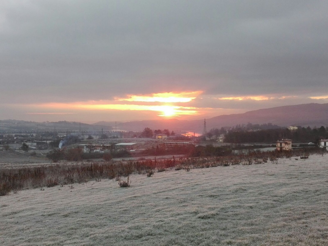 Un nuovo giorno sul Mugello. La foto è da cartolina