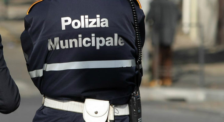 polizia municipale vigili-urbani-735x400