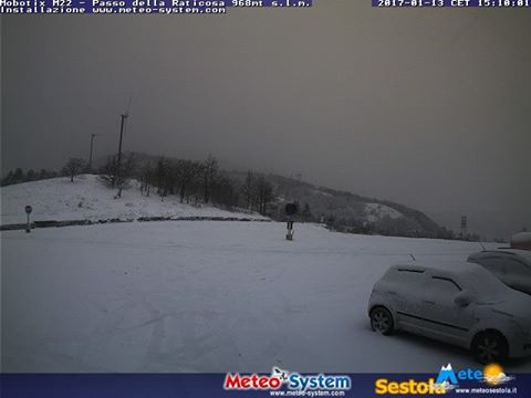 Neve sulla Raticosa, alla Colla e in Alto Mugello. A tratti anche a Ronta, le vostre segnalazioni