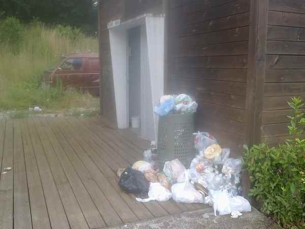 Ex Bagno Maria. Raid vandalico e danneggiamenti