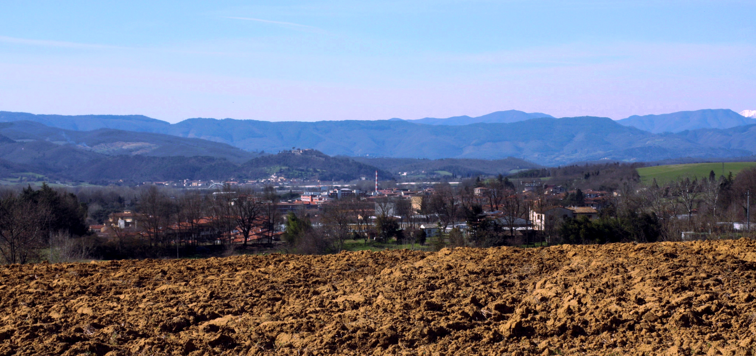 Borgo... in prospettiva. Due foto di una lettrice