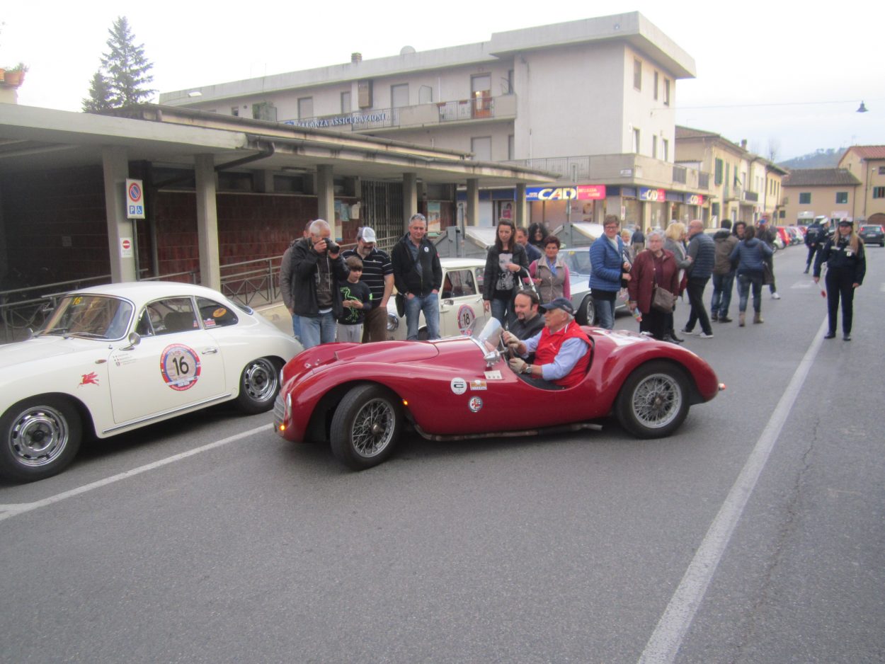 Raduno di auto d’epoca “ne fossi” a Borgo