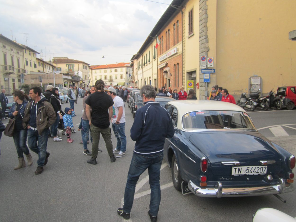 Raduno di auto d’epoca “ne fossi” a Borgo