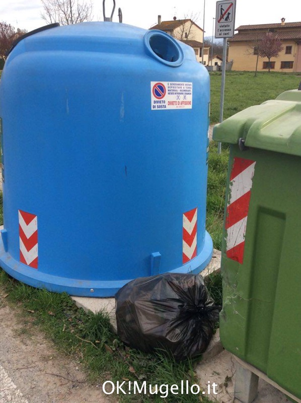 rifiuti_cassonetti_luco_03