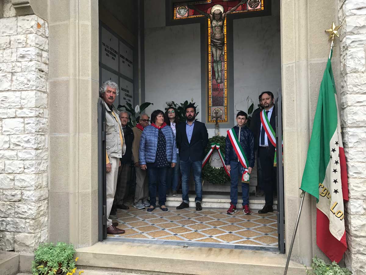 25 Aprile: ampia partecipazione al corteo di Borgo. Le foto