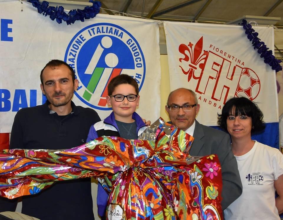 apertura dell'uovo di Pasqua con gli atleti-e Under 9 . Cena soc. 01.04.2017