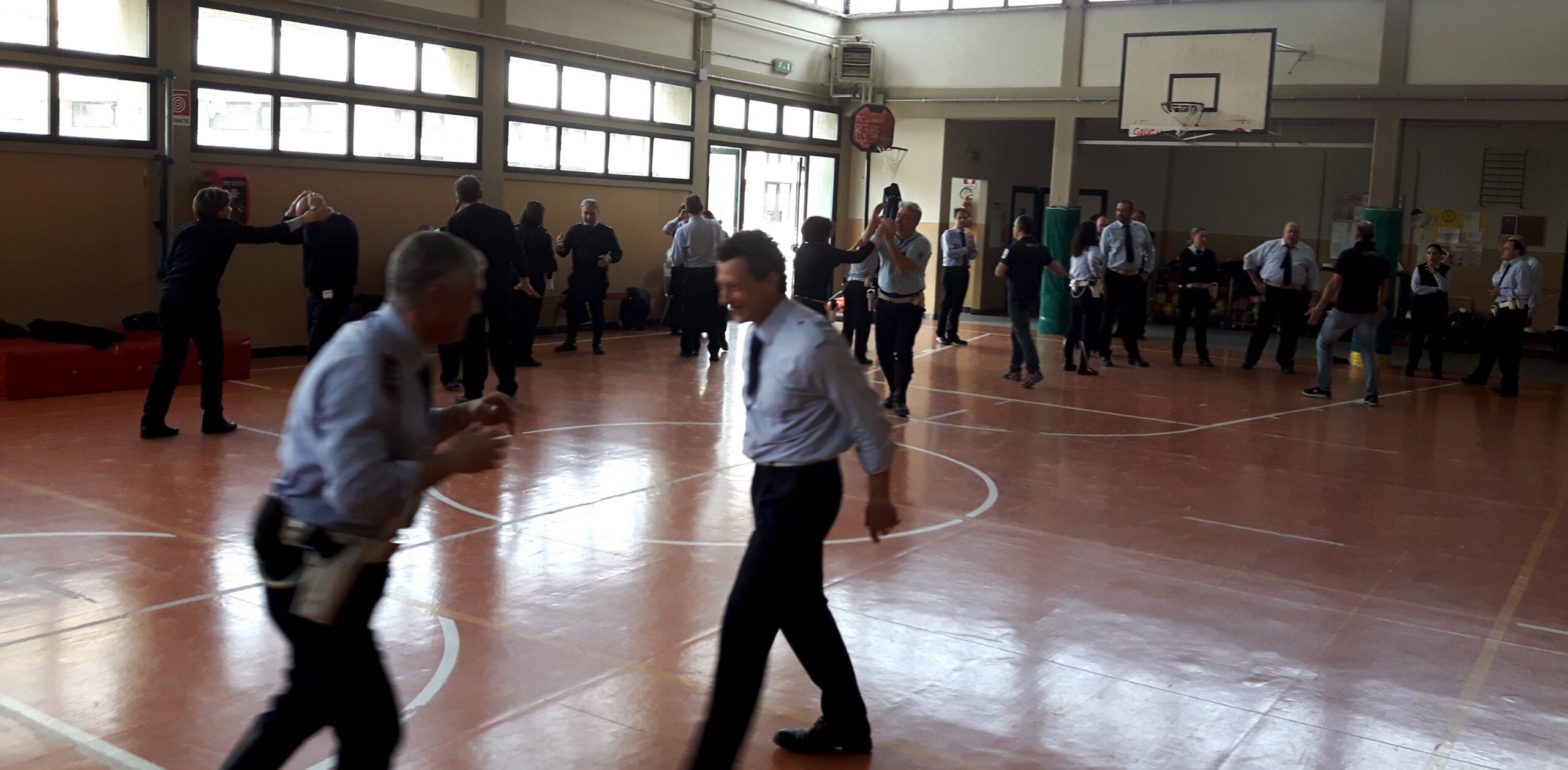 Eseguire un Tso? Municipale a scuola di comunicazione e uso (mirato) della forza