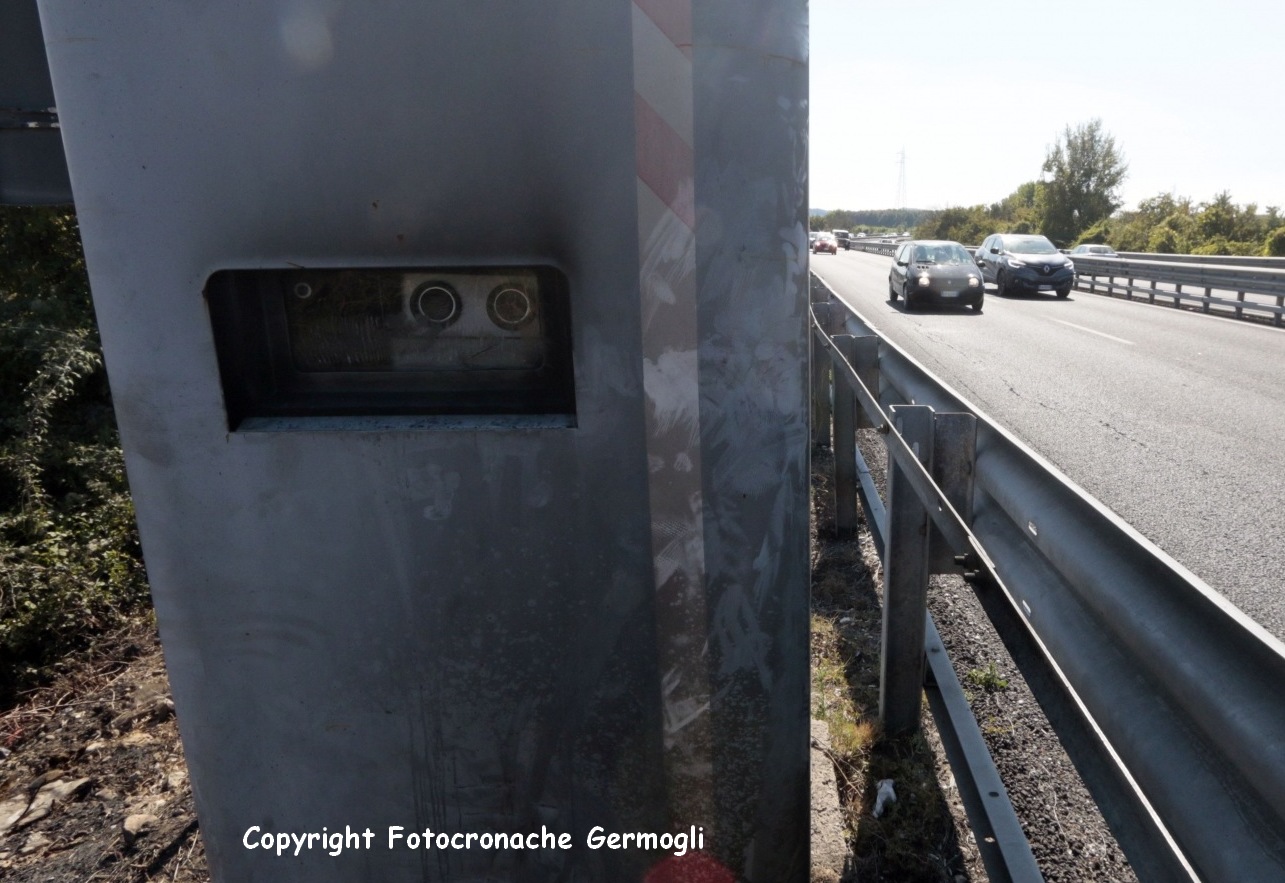 Bruciò autovelox in Mugello. Condannato a nove mesi di reclusione