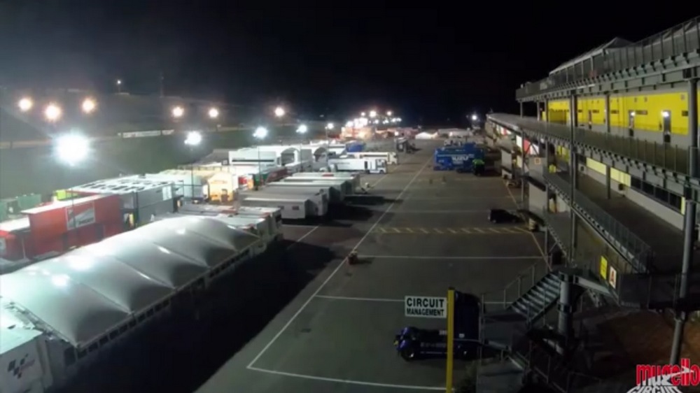 Mugello: il paddock prende vita. Video e 'timelapse'