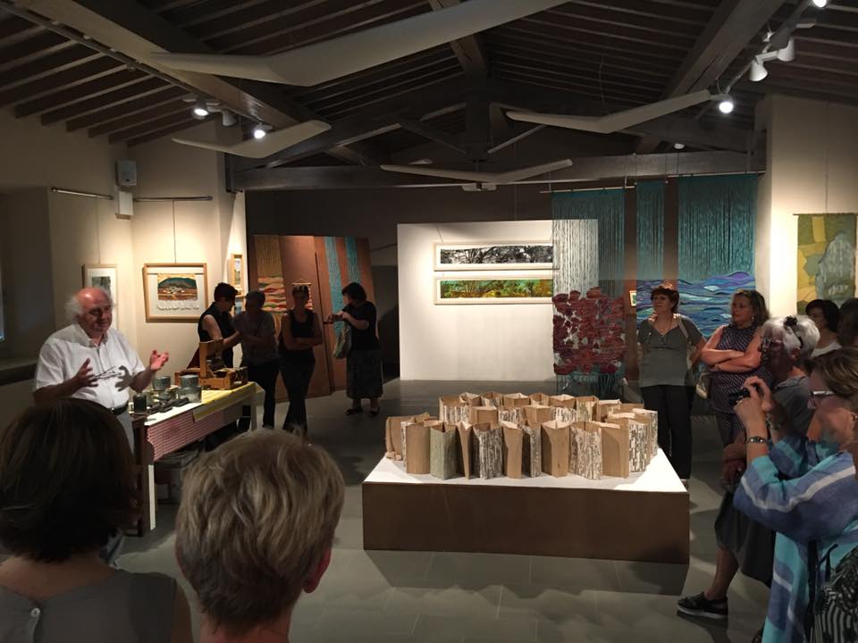 L'albero dei fili... Inaugurata 'Un filo di...' a Barberino