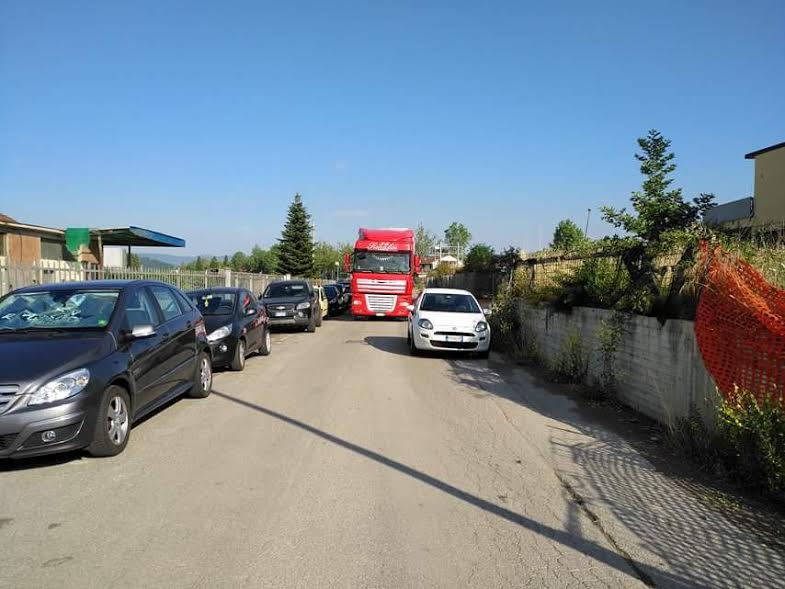 Auto ribaltata sull'Ovonda. Quella strada è sicura? Tornano le polemiche