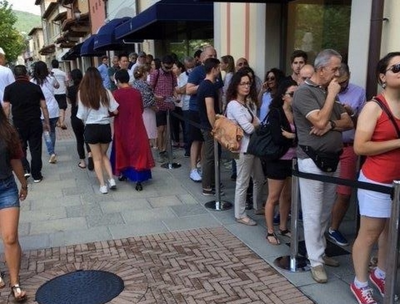 Via ai saldi. La direzione outlet: Partenza 'decisamente buona'