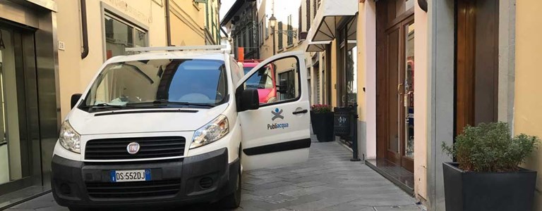 Perdite acqua & incendi. Problemi e paradossi di questa torrida estate.