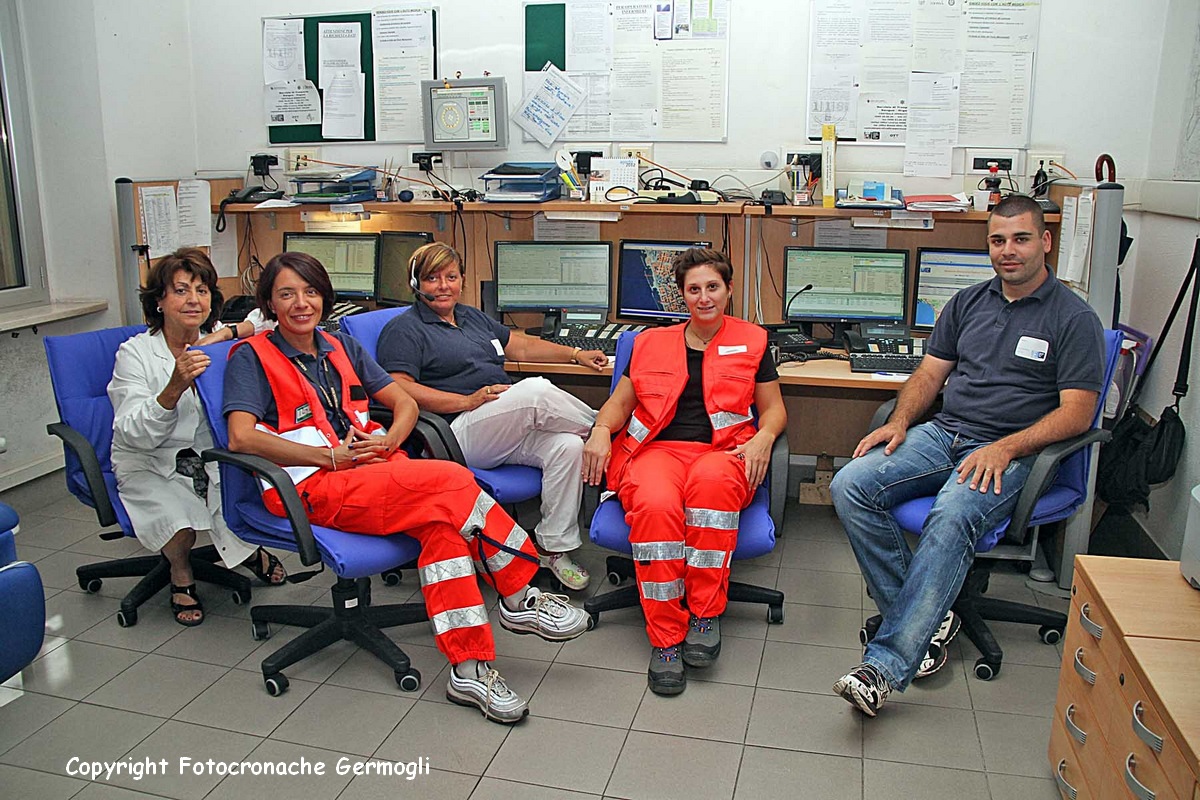 Ferragosto al lavoro. Ecco chi ci ha scritto: Grazie di esserci. E tanti auguri a tutti