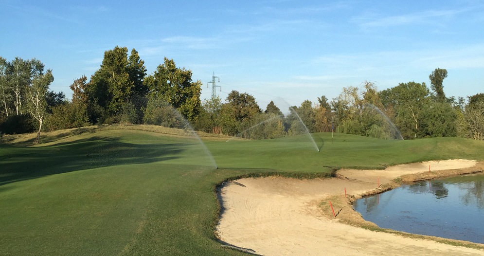 Ma un campo da Golf quanta acqua consuma? Un articolo e una riflessione di una lettrice