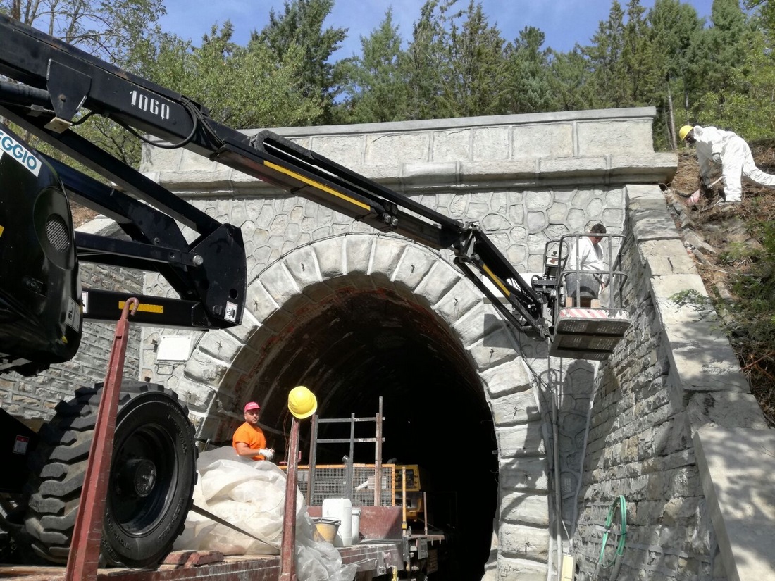 Faentina, ripresa la circolazione. Tutte le foto dei primi lavori al ponte di Marradi