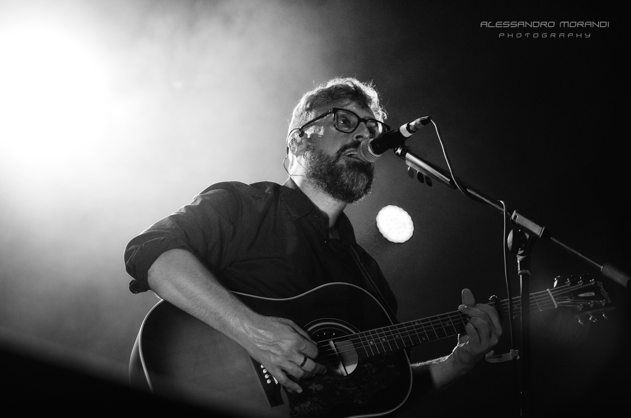 Brunori SaS incanta il pubblico di Prato. Le foto di OK!Mugello