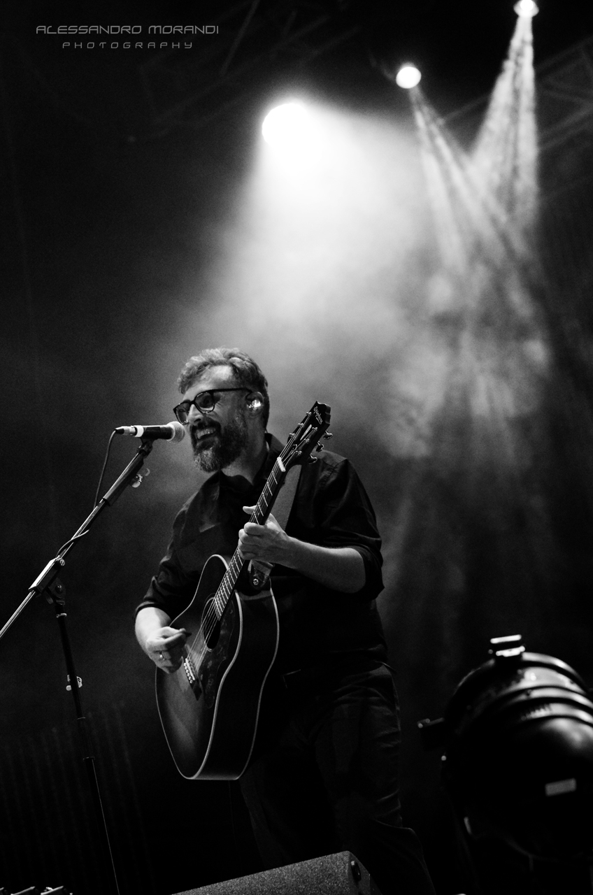 Brunori SaS incanta il pubblico di Prato. Le foto di OK!Mugello