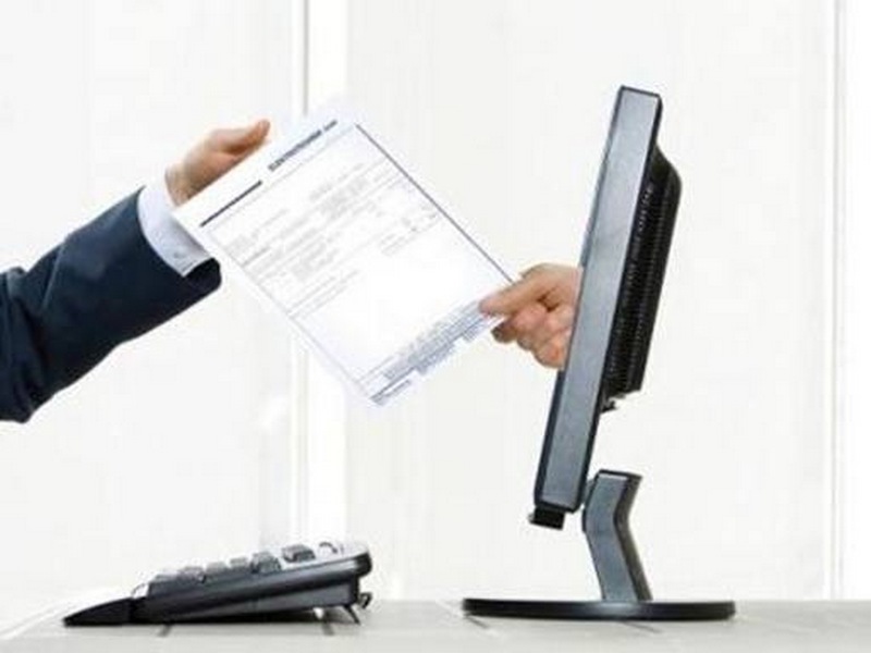 Fatture 'tarocche' sul web. Dicomanese beccato dai Carabinieri