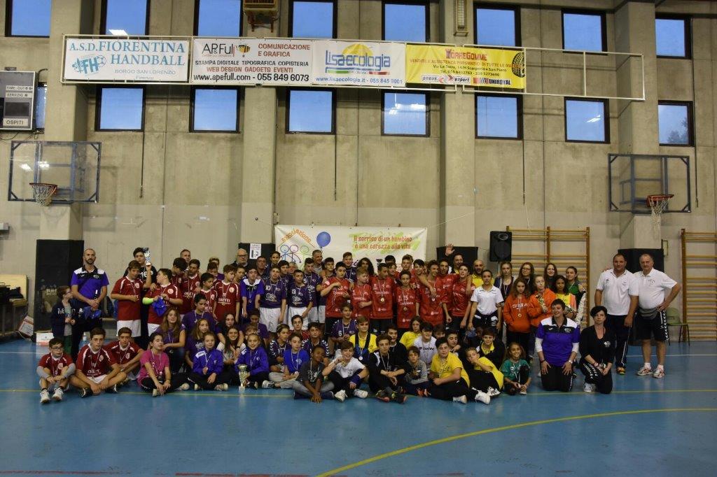 foto di gruppo (squadre partecipanti al Torneo)
