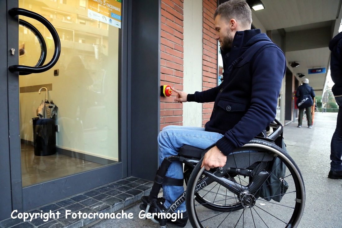 'Lotta' alle barriere architettoniche. Contributi a negozi e attività che le abbattono