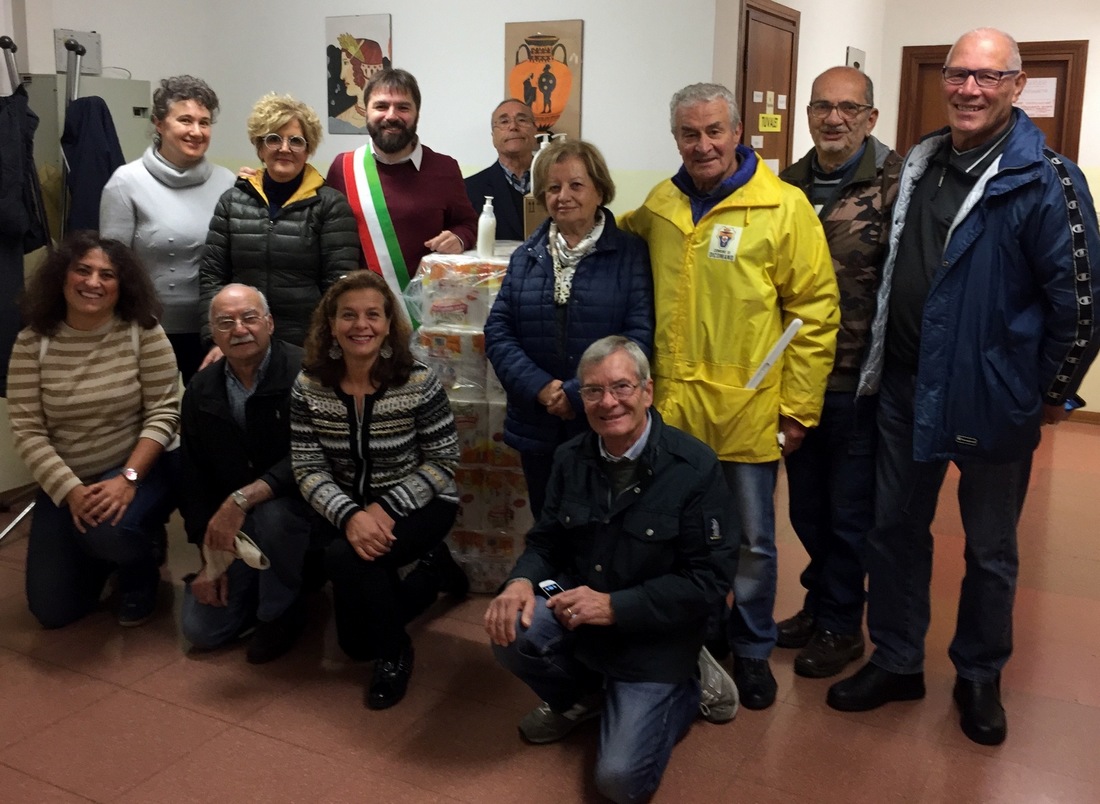 Nonni-Vigili. Bilancio di tre anni di sicurezza a Dicomano. E fanno regali alla scuola