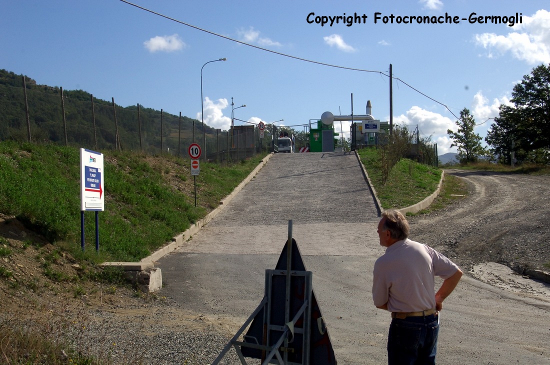 Il Pago. Ultimo tentativo dei no-discarica: Acquisto collettivo di un tratto di strada