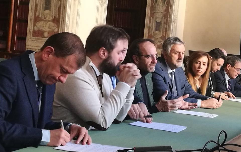 Faentina e Valdisieve, firmato l'accordo con Nencini. Foto del Giorno