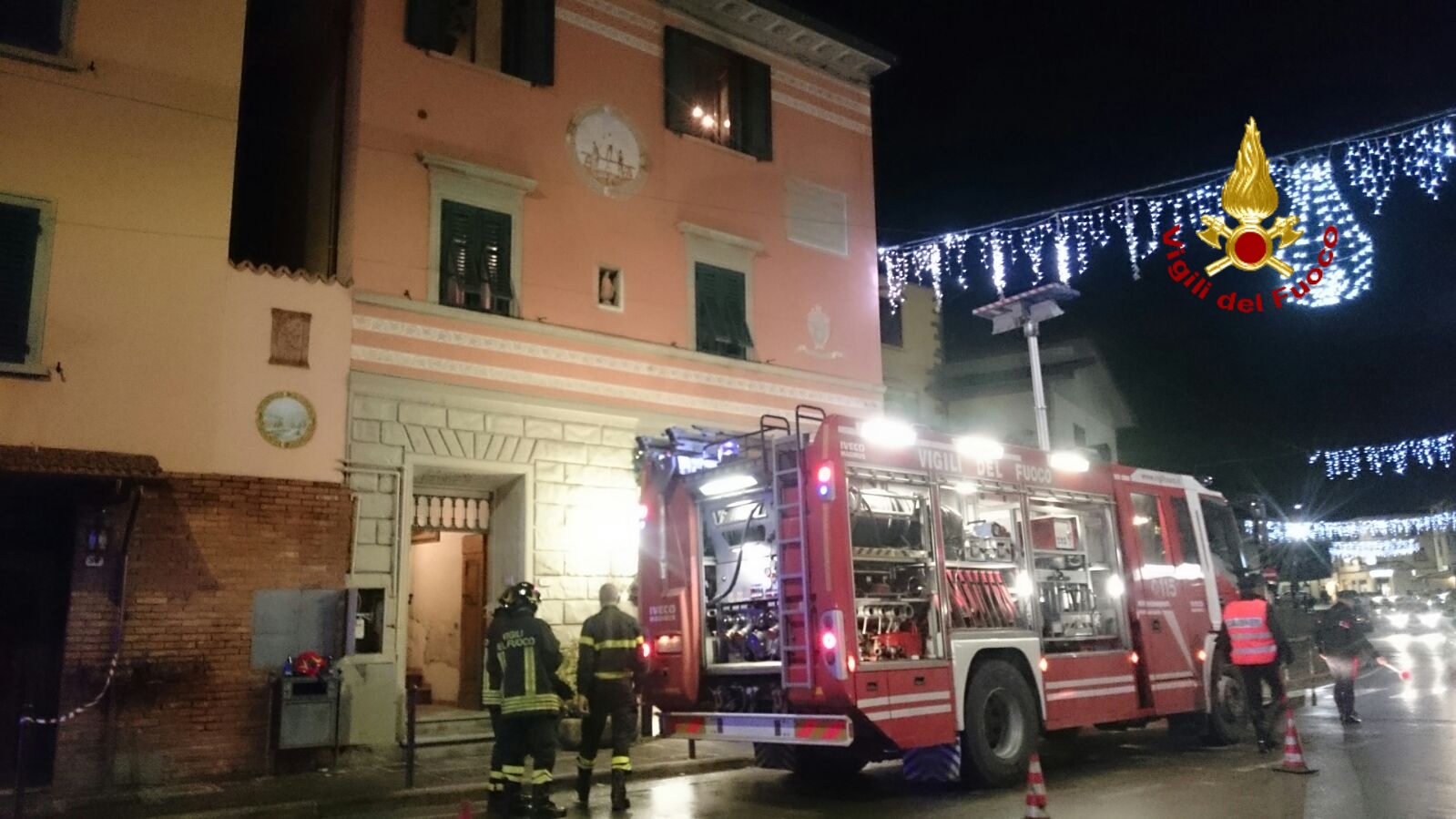 Pompieri. Due interventi a Dicomano: incendio in casa e sopralluogo a scuola