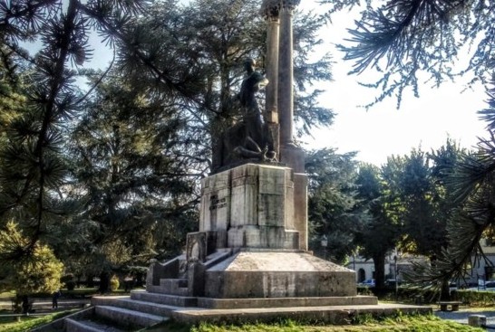 monumento-ai-caduti-borgo-oggi