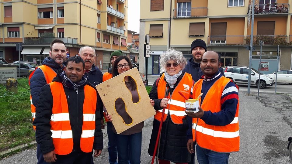 Borgo, i volontari rifanno i percorsi 'Pedibus'. Foto del giorno