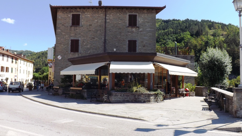 Palazzuolo. Nuova pavimentazione in Via Roma: 'Pietra a elevato spessore'