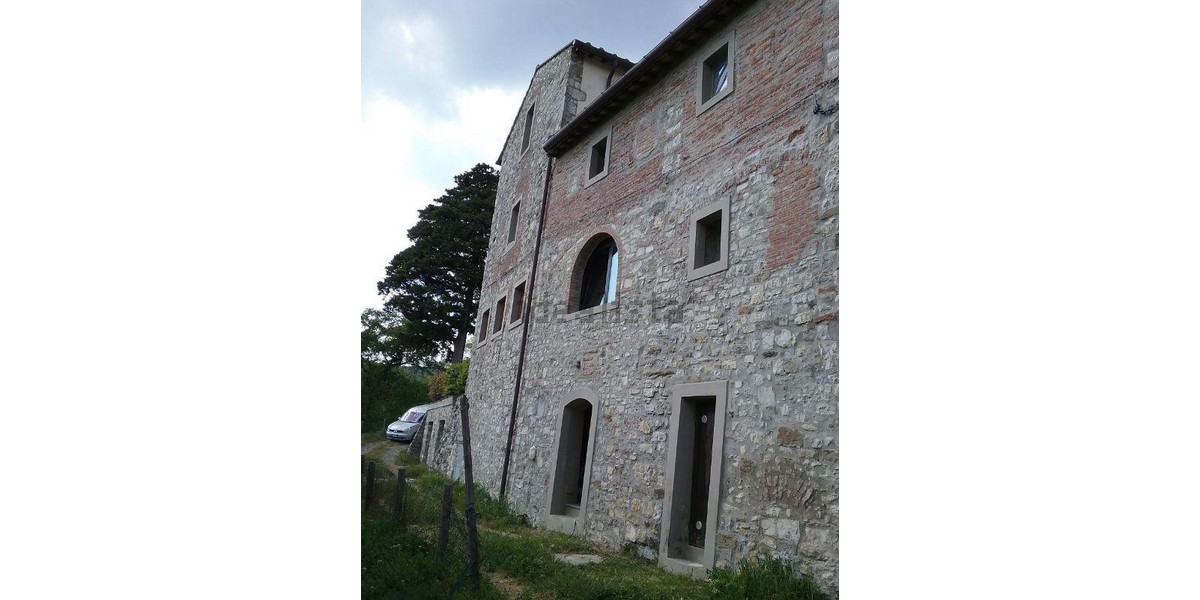 Cohousing in Mugello. Famiglia cercasi per il complesso di Spugnole