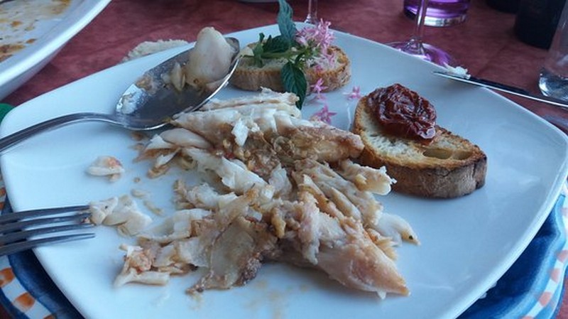 Ristoranti. Dicomano contro gli sprechi: Porta a casa resti e vino avanzato