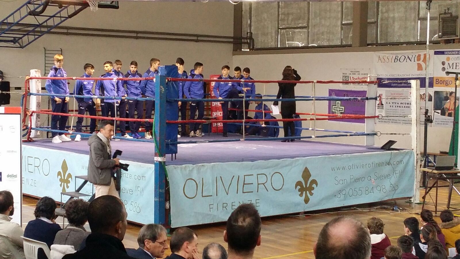 Boxe, in corso l'evento contro il bullismo. Foto del Giorno