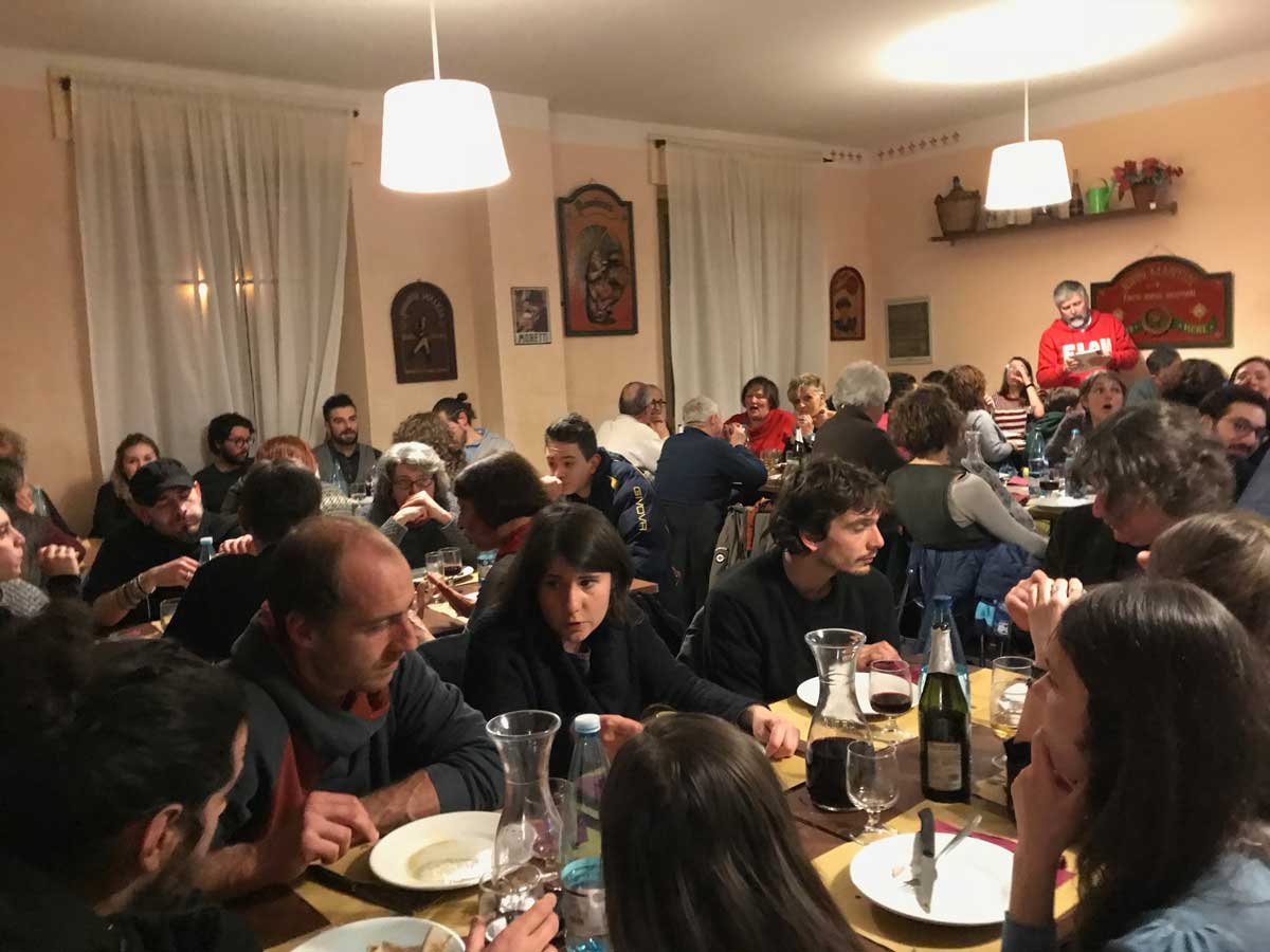 E ora... Potere al Popolo. Prima nazionale in Mugello per l'instant book