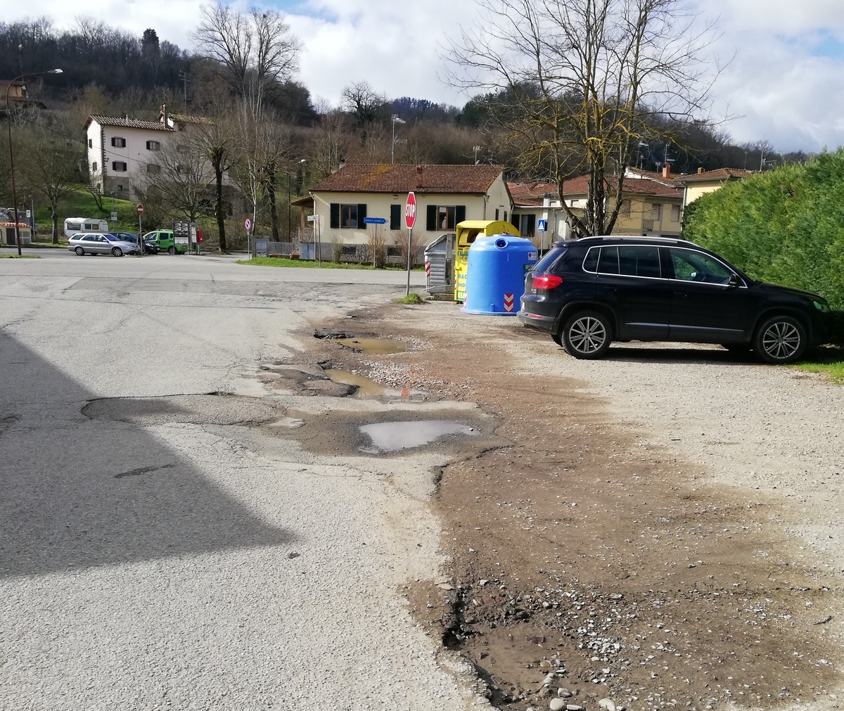 Strade mugellane. Odissea buche? Una foto e una segnalazione