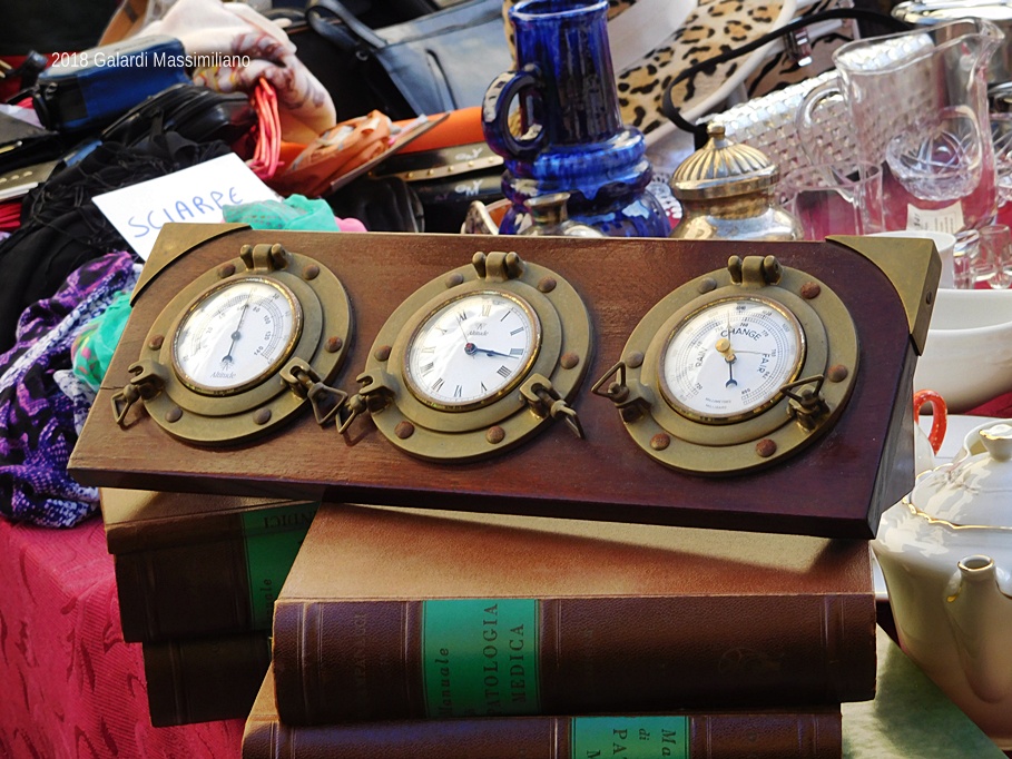 2000 fiori e Collezionisti in Piazza. Tanta gente ieri a Scarperia