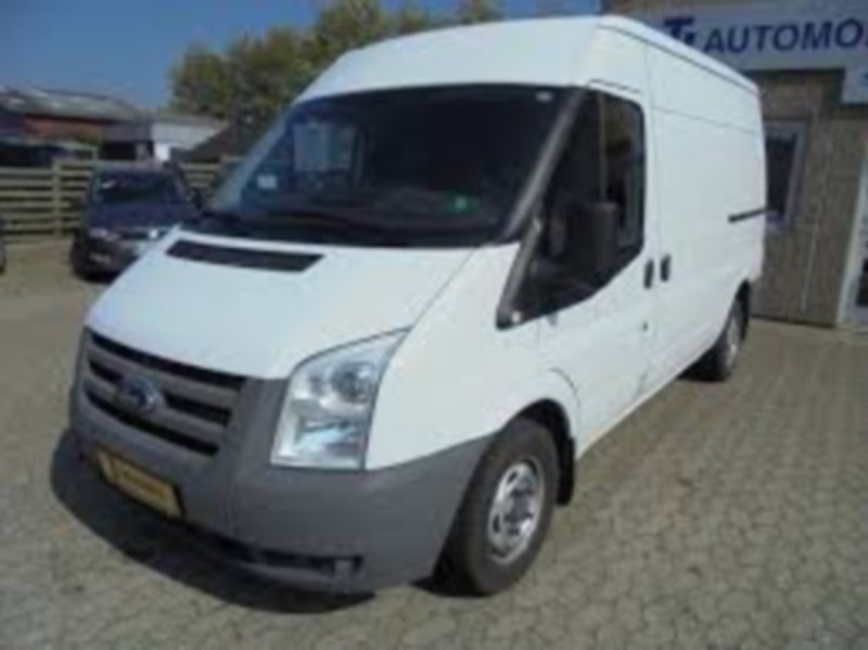 AAA. L'Unione dei Comuni vende un Ford Transit, info e prezzo