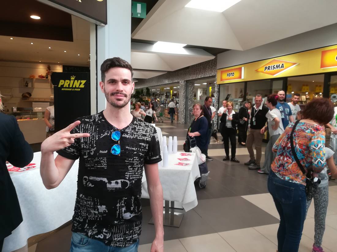 Lorenzo Baglioni a Borgo, per il premio al Centro Commerciale