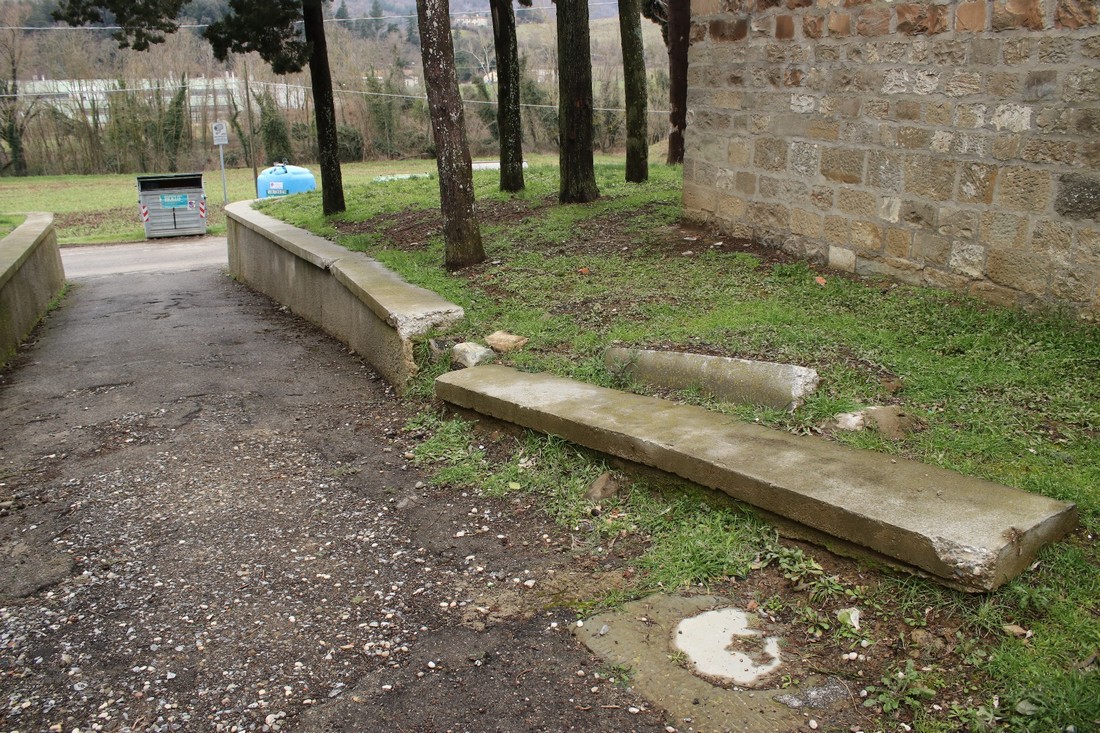 Cimitero di Galliano. Lunedì 4 via ai lavori di ristrutturazione