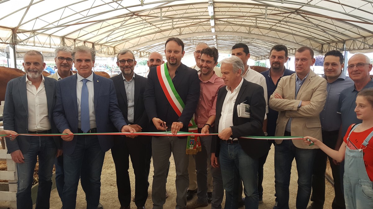 Borgo. Inaugurata la Fiera Agricola