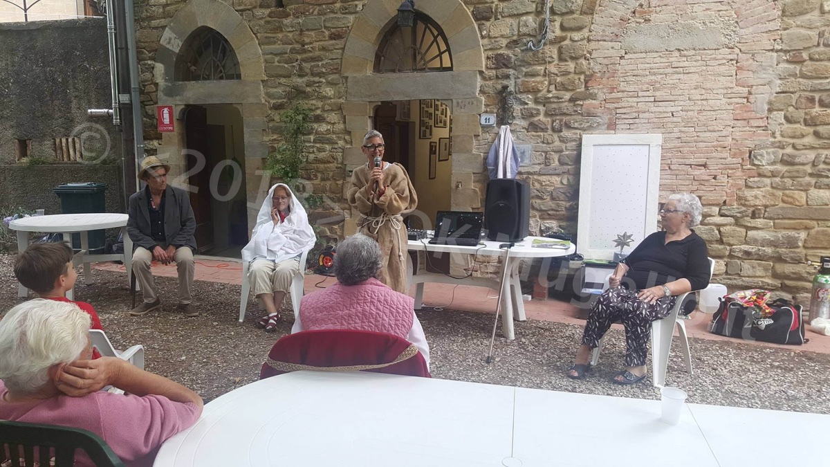 Anziani di Scarperia a Rostolena grazie alla Misericordia