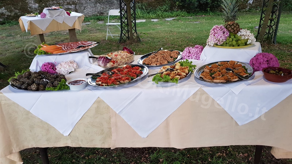 cena-spettacolo-teatrodeimedici_2