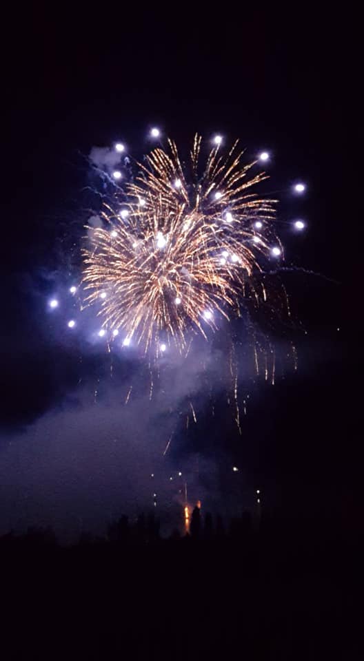 Grande successo per i Fuochi di Ferragosto sul Lago di Bilancino. Le foto