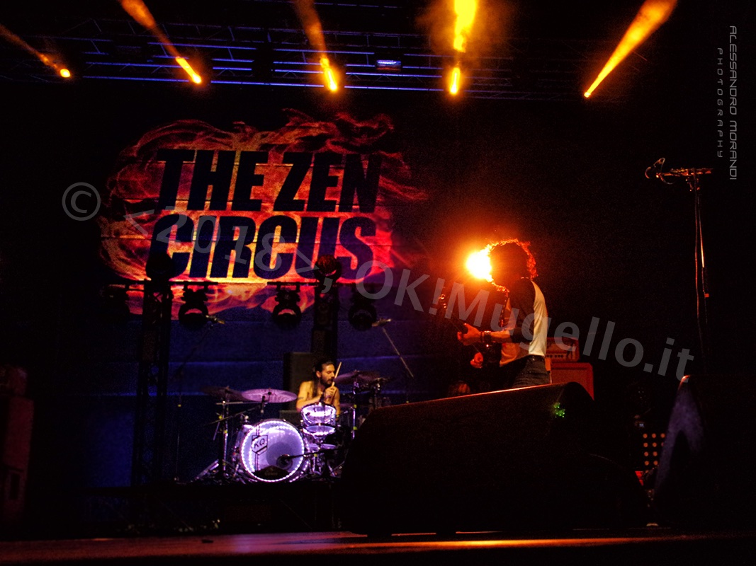 The Zen Circus a Prato. Il Rock fotografato da OK!Mugello