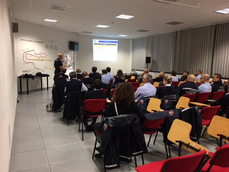 Polizia Municipale 'a scuola' in autodromo