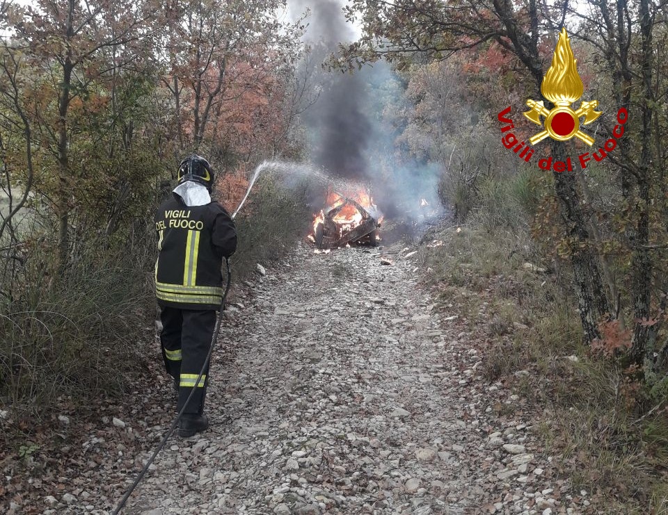 Vaglia. Esplode auto a Gpl, nessun ferito