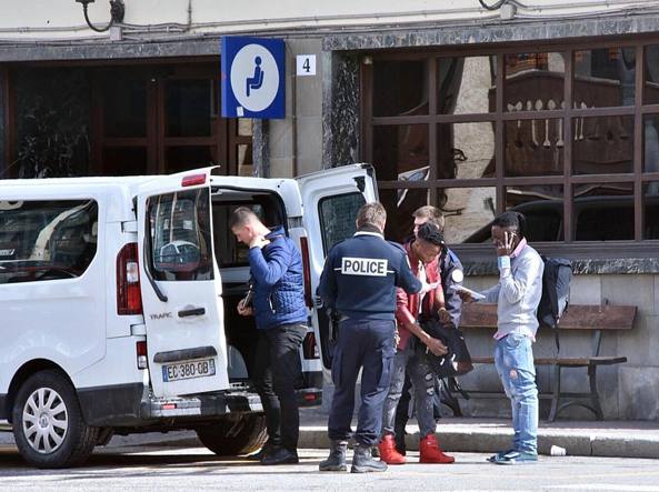 Fermare l’invasione: L’inutile fiducia nei muri. Il capire 'un t'ammazza