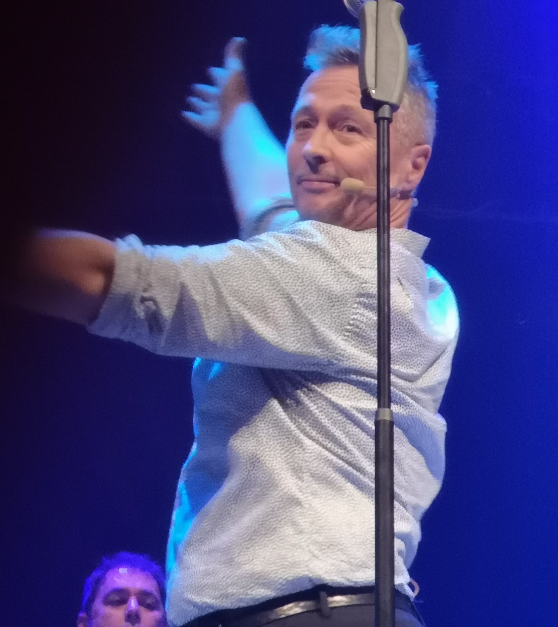 Girandola di note per Paolo Belli. Un successo apre la stagione a Vicchio